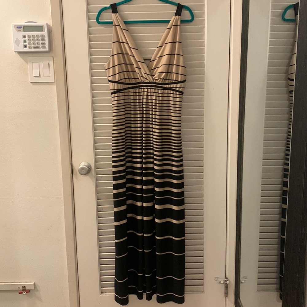 Metaphor maxi dress, size Large.